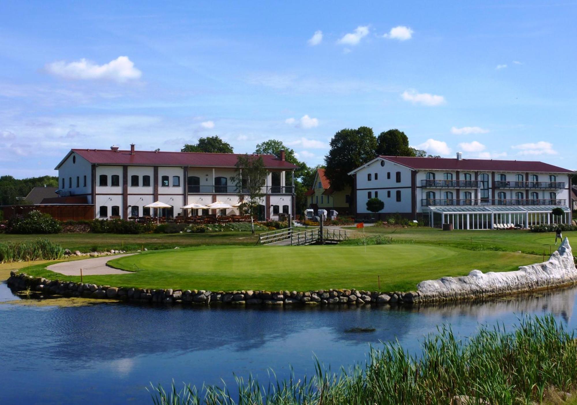 Golfpark Strelasund Süderholz エクステリア 写真