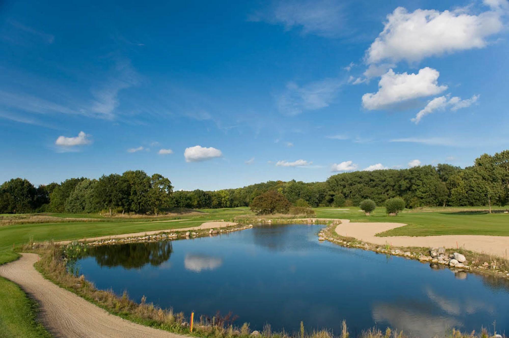 Golfpark Strelasund Süderholz エクステリア 写真