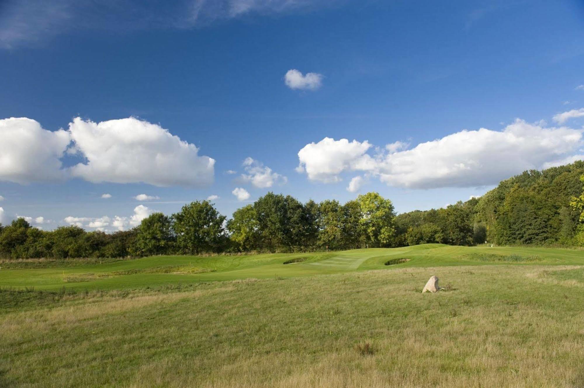 Golfpark Strelasund Süderholz エクステリア 写真